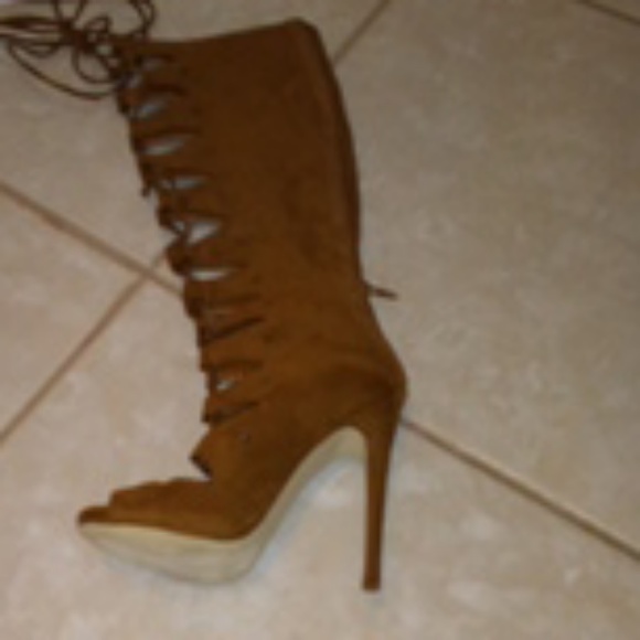 Size 6 stiletto - Picture 1 of 3